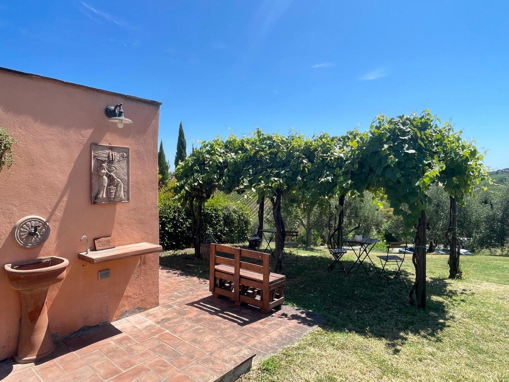 Agriturismo Corte In Poggio Stabbia Bagian luar foto